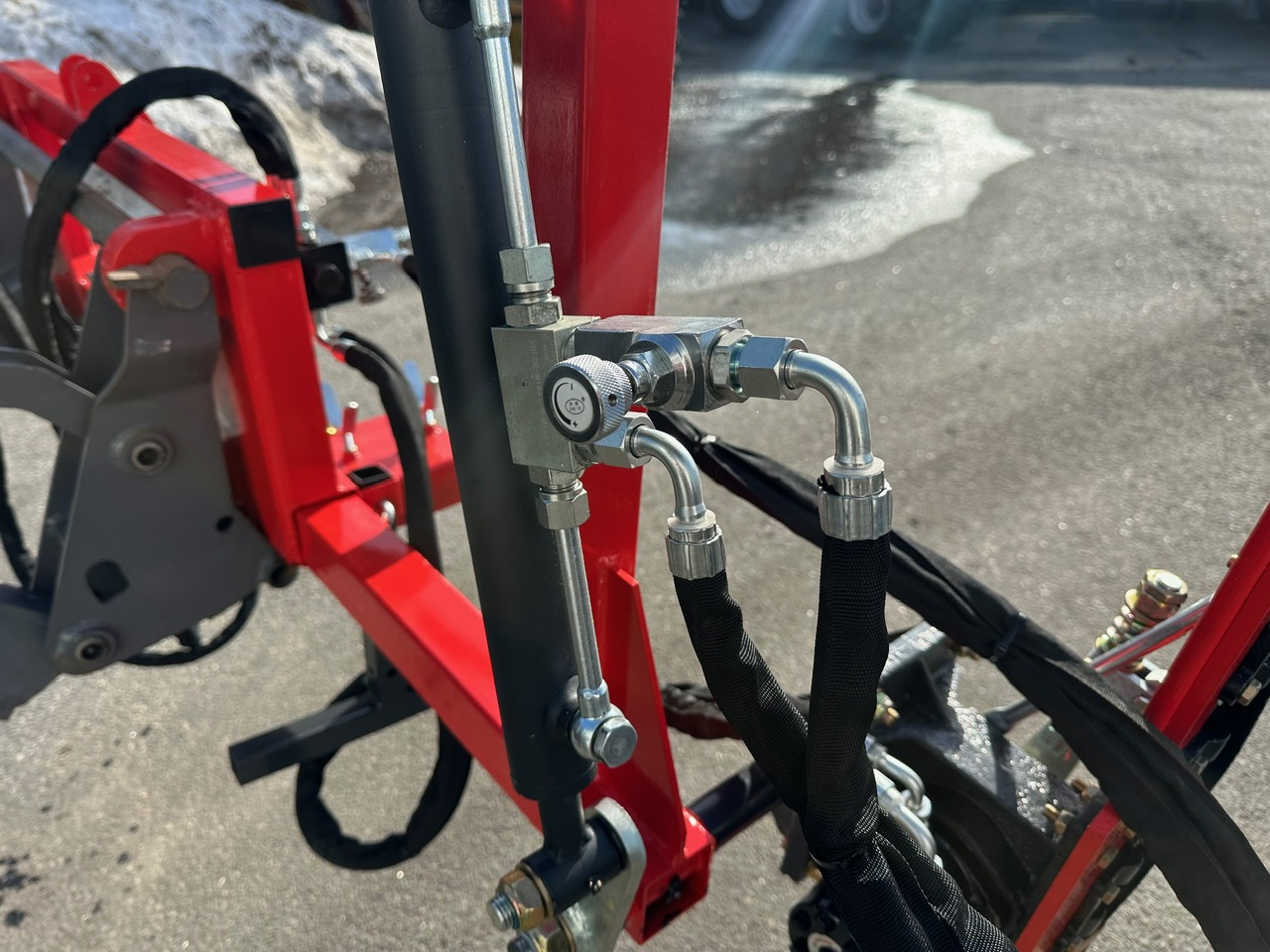 Ventilblok med grøn solenoid og slangetilslutninger